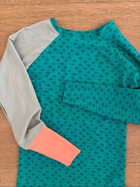 Seea rash guard top